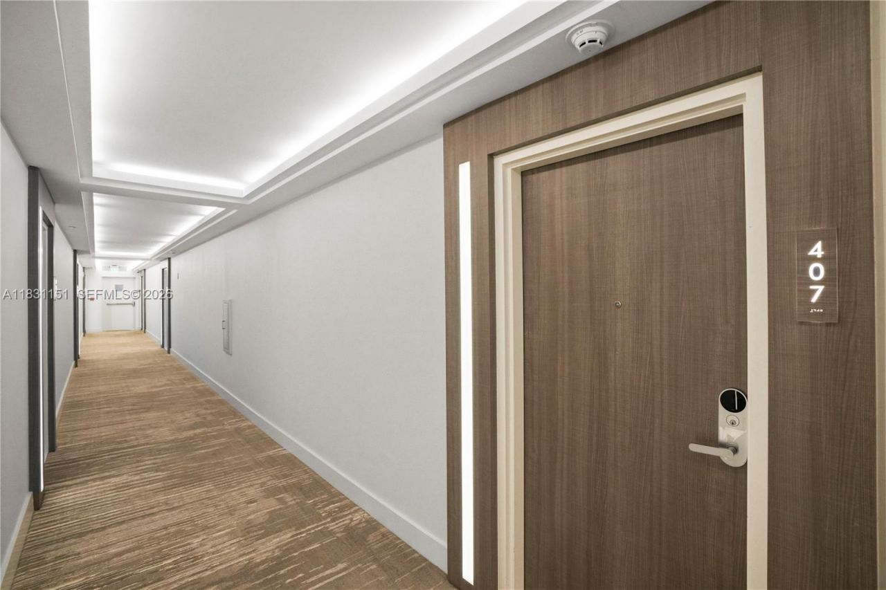 2301 Collins Ave, Unit 407, Miami Beach, FL 33139 Photo