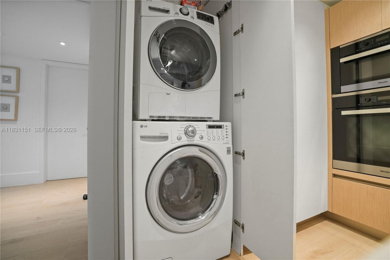 2301 Collins Ave, Unit 407, Miami Beach, FL 33139 Photo