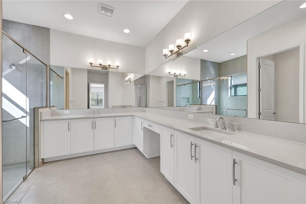 20738 Fair Oak Ln, Estero, FL 33928 Photo