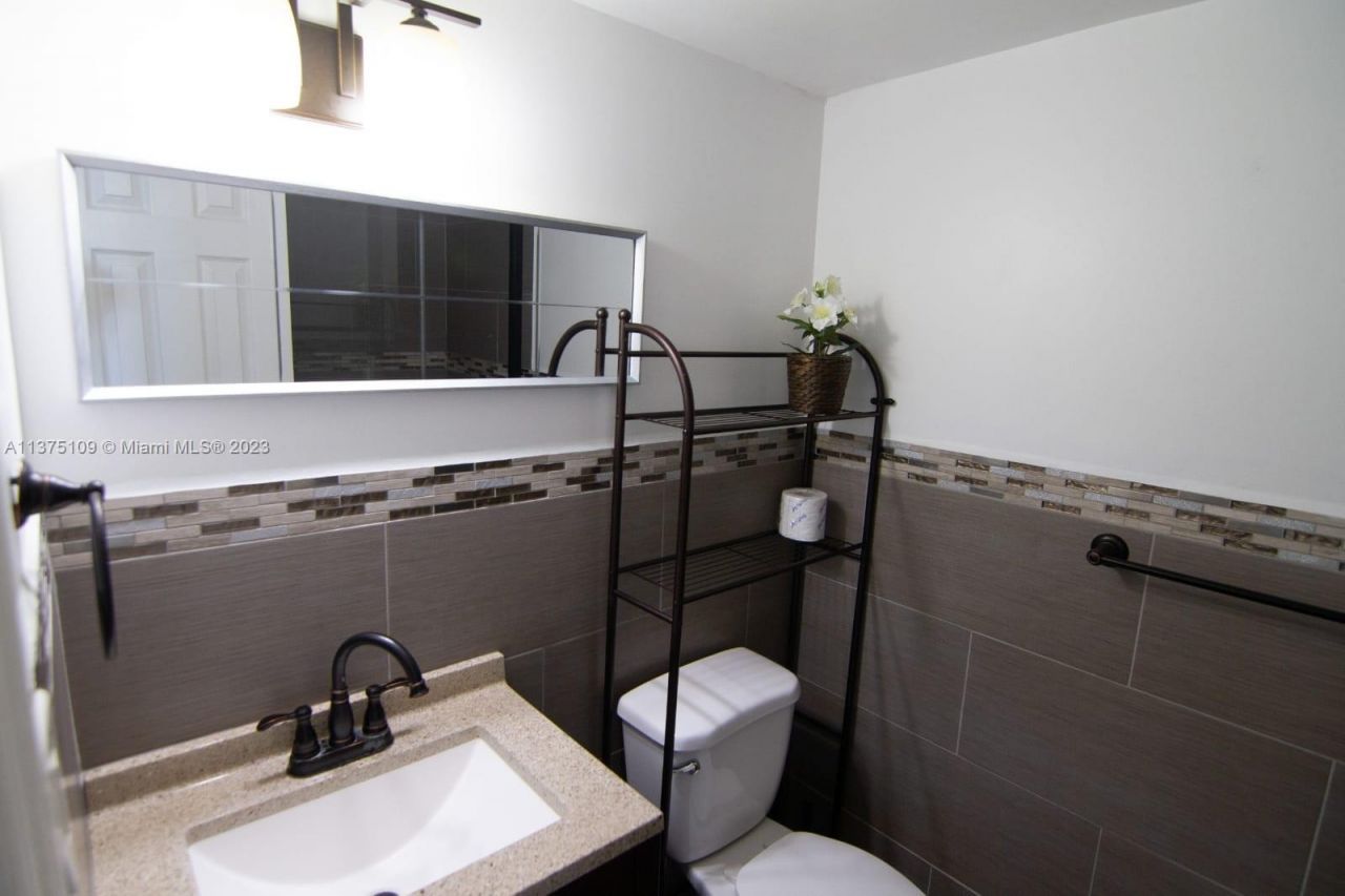 753 Michigan Ave, Unit 3D, Miami Beach, FL 33139 Photo