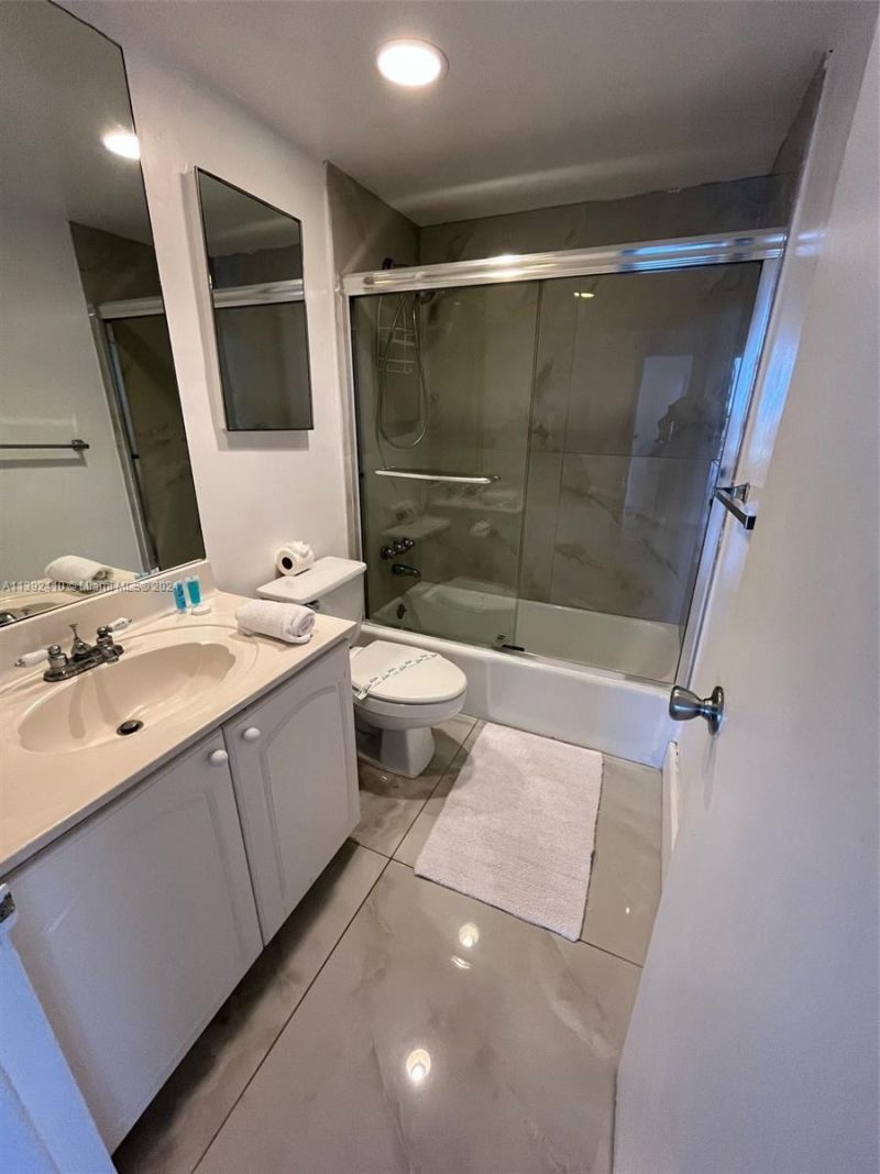 3901 S S Ocean Dr, Unit PH16O, Hollywood, FL 33019 Photo
