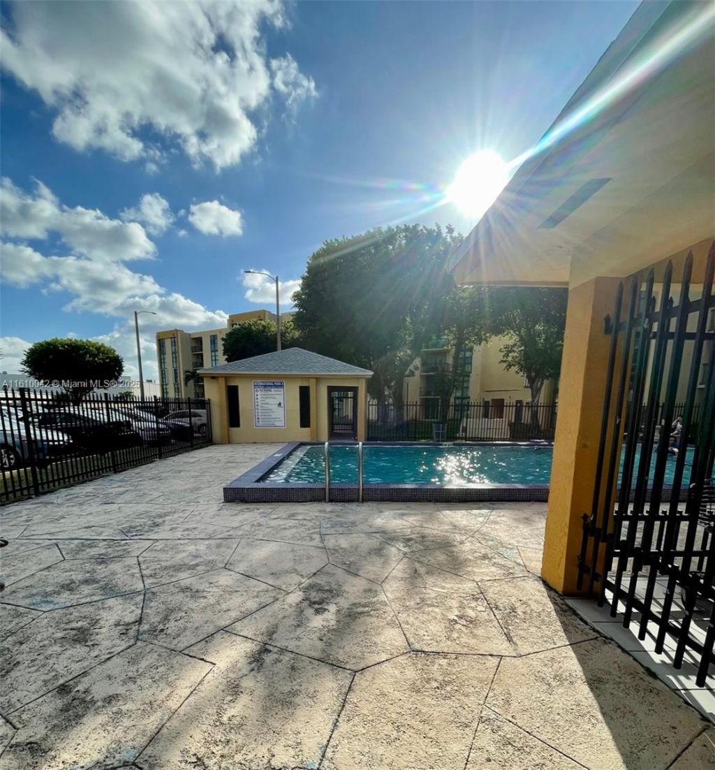 11800 SW 18th St, Unit 131-4, Miami, FL 33175 Photo