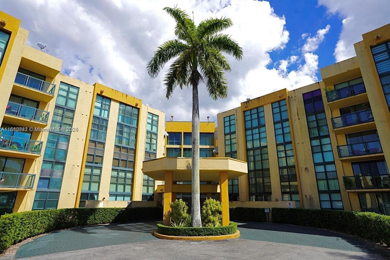 11800 SW 18th St, Unit 131-4, Miami, FL 33175 Photo