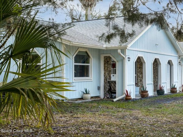 686 Hand Avenue, Ormond Beach, FL 32174