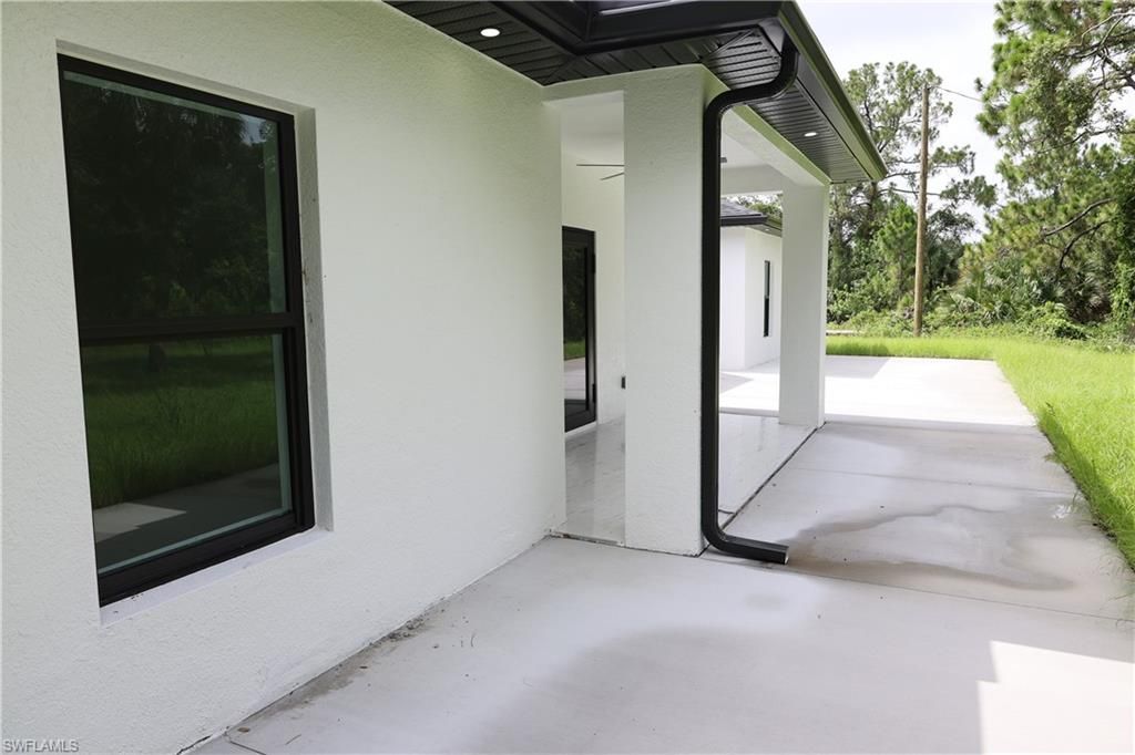 407 Washington Ave, Lehigh Acres, FL 33972 Photo