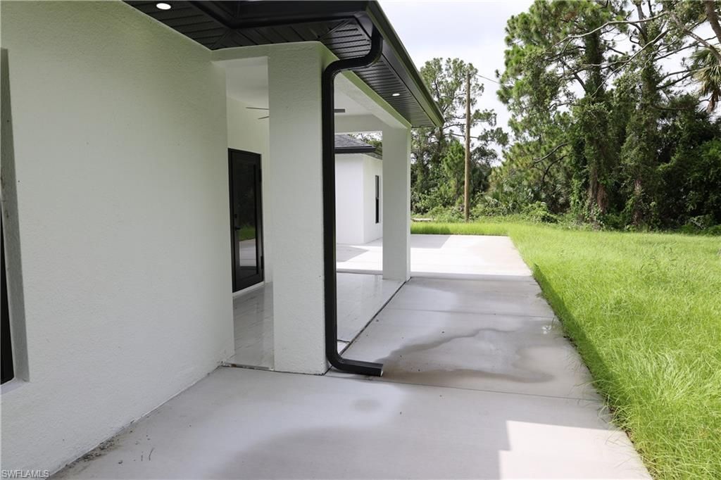 407 Washington Ave, Lehigh Acres, FL 33972 Photo