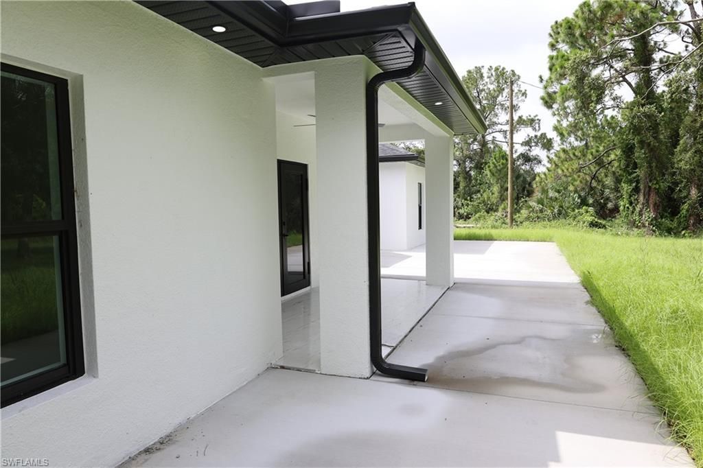 407 Washington Ave, Lehigh Acres, FL 33972 Photo