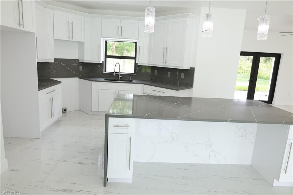 407 Washington Ave, Lehigh Acres, FL 33972 Photo