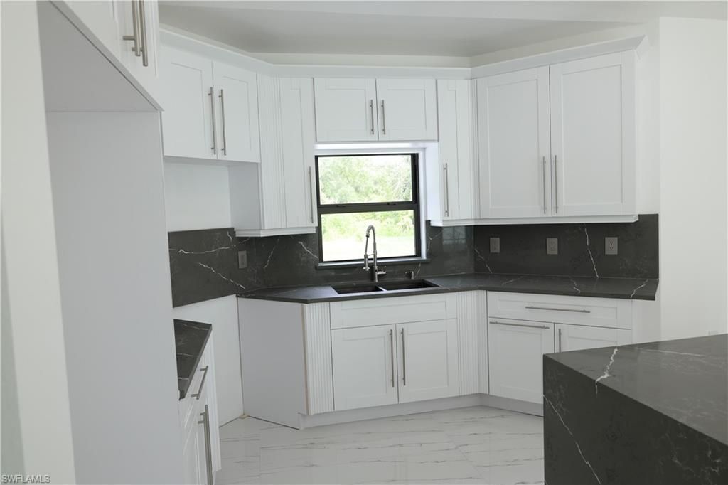407 Washington Ave, Lehigh Acres, FL 33972 Photo