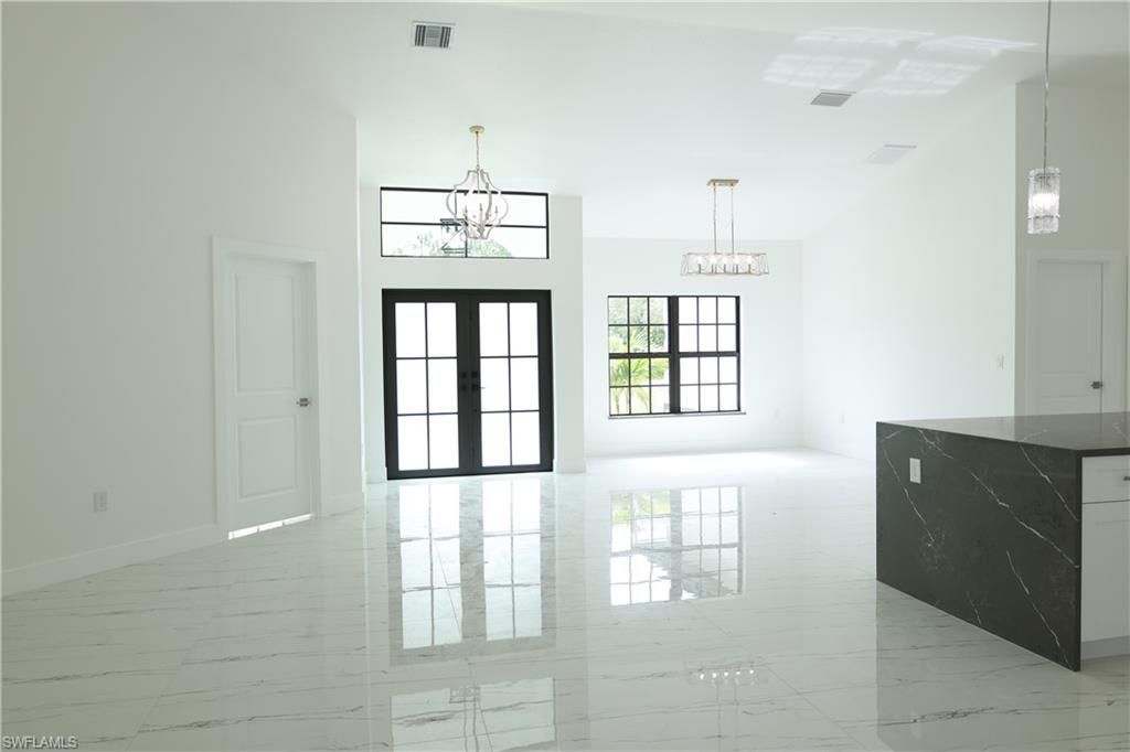 407 Washington Ave, Lehigh Acres, FL 33972 Photo