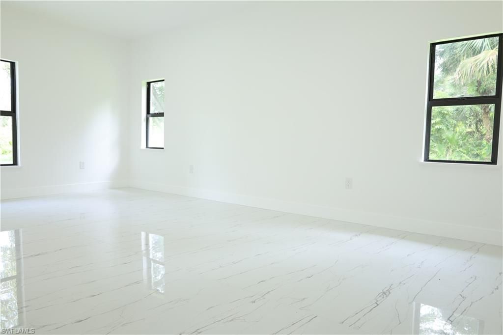 407 Washington Ave, Lehigh Acres, FL 33972 Photo