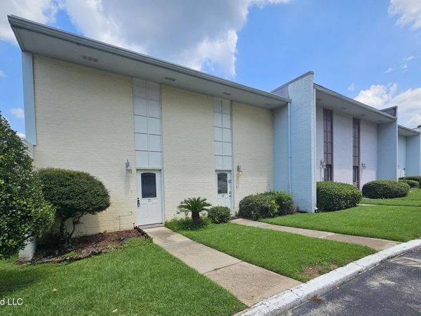 3230 Cumberland Road, Ocean Springs, MS 39564