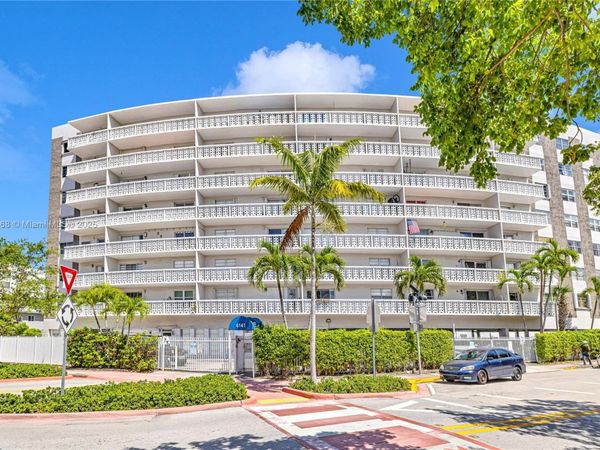 4141 Nautilus Dr, Unit 7J, Miami Beach, FL 33140