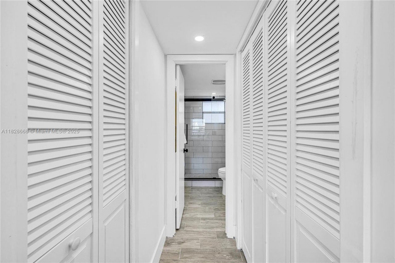 4141 Nautilus Dr, Unit 7J, Miami Beach, FL 33140 Photo