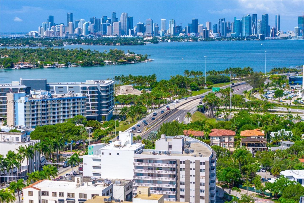 4141 Nautilus Dr, Unit 7J, Miami Beach, FL 33140 Photo