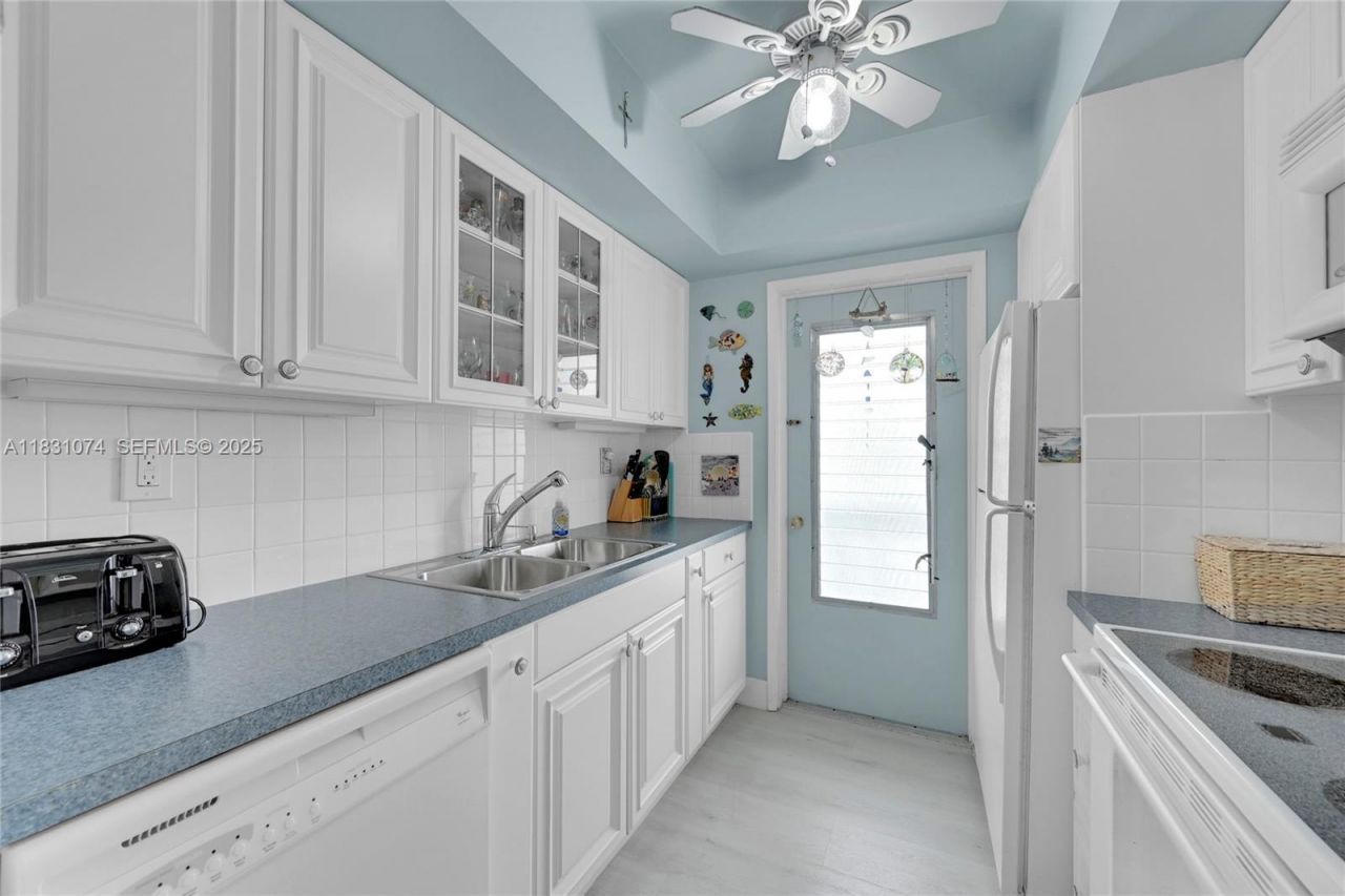 931 SE 9th Ave, Unit 15, Pompano Beach, FL 33060 Photo