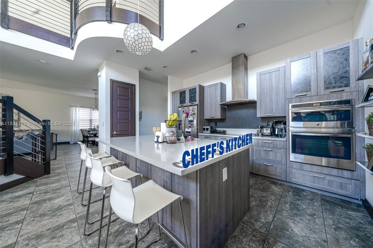 15976 SW 136th Ter, Unit 15976, Miami, FL 33196 Photo