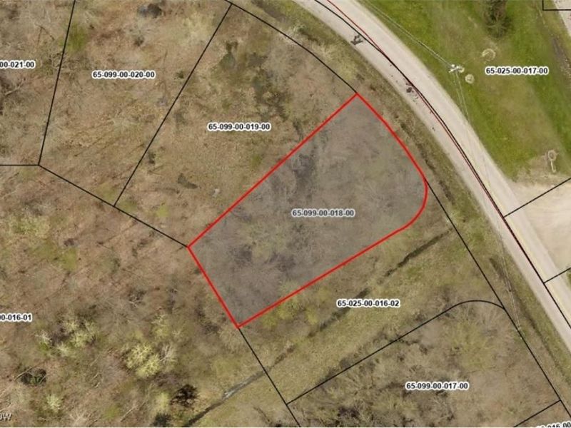 748 Rome Rock Creek Road, Roaming Shores, OH 44084 Photo 4