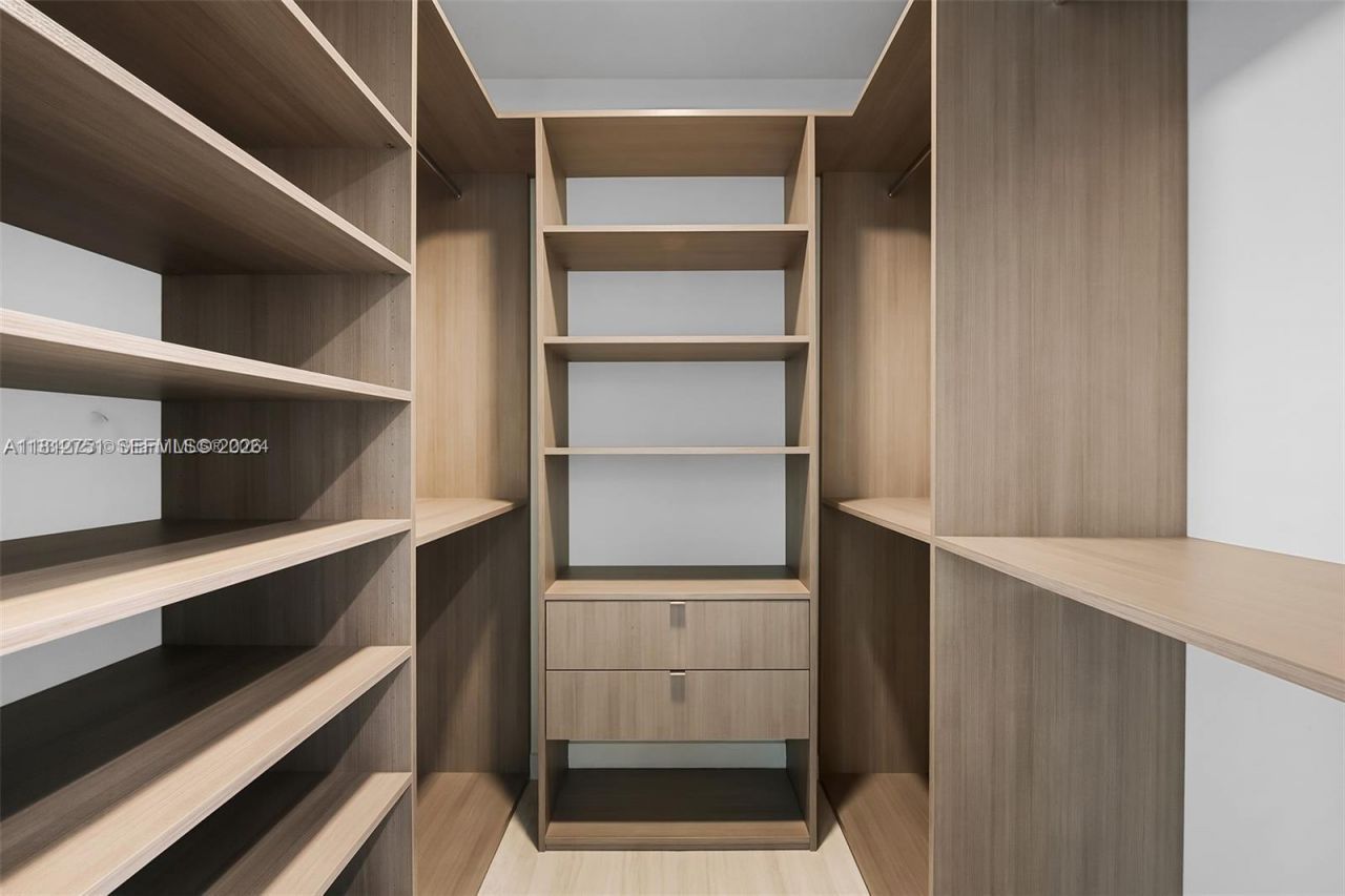 851 NE 1st Ave, Unit PH4912, Miami, FL 33132 Photo