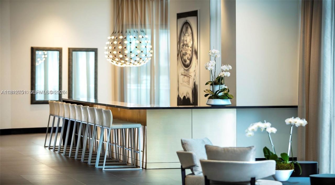 851 NE 1st Ave, Unit PH4912, Miami, FL 33132 Photo