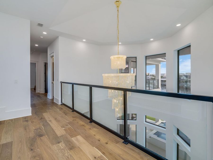Property Image 100