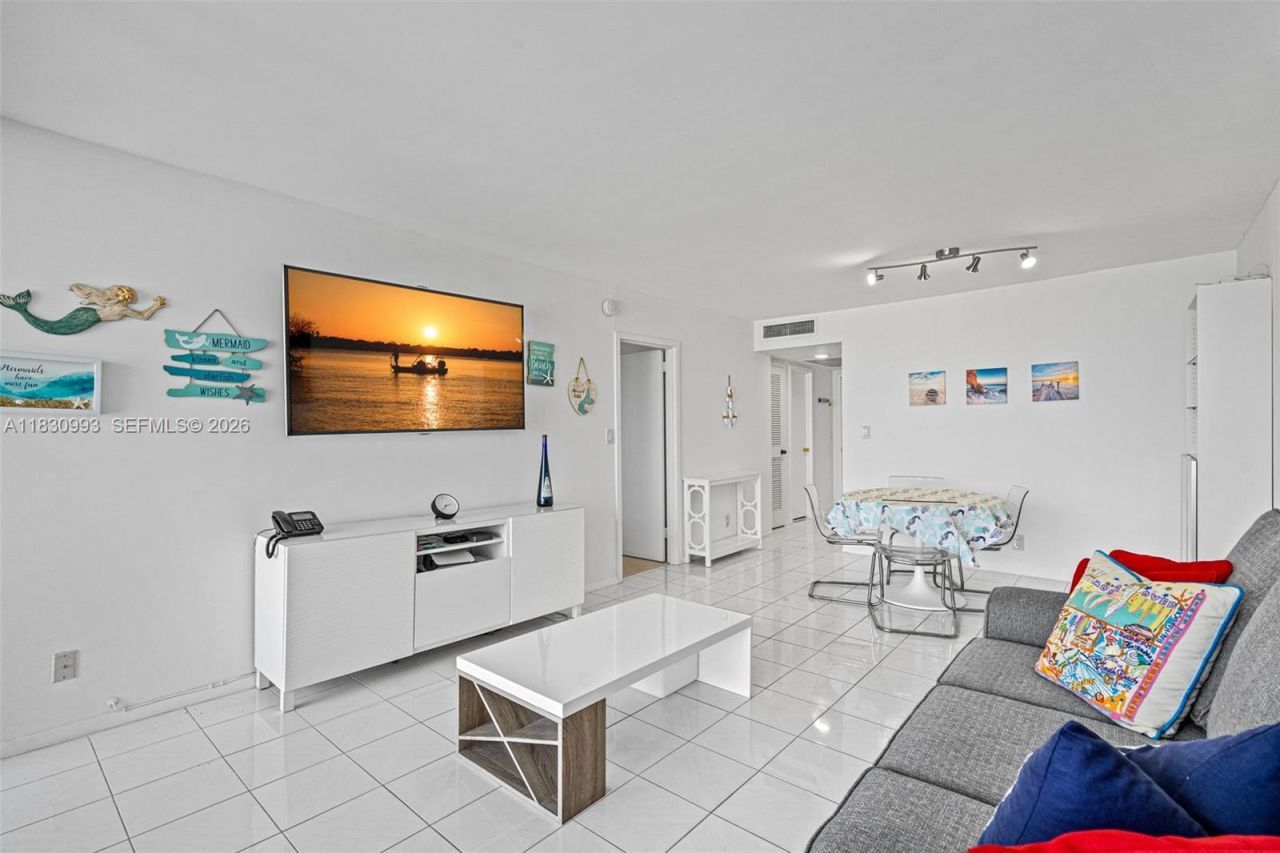 2030 S Ocean Dr, Unit 216, Hallandale Beach, FL 33009 Photo