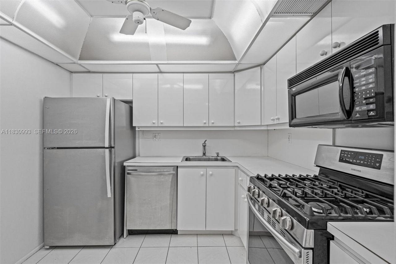 2030 S Ocean Dr, Unit 216, Hallandale Beach, FL 33009 Photo