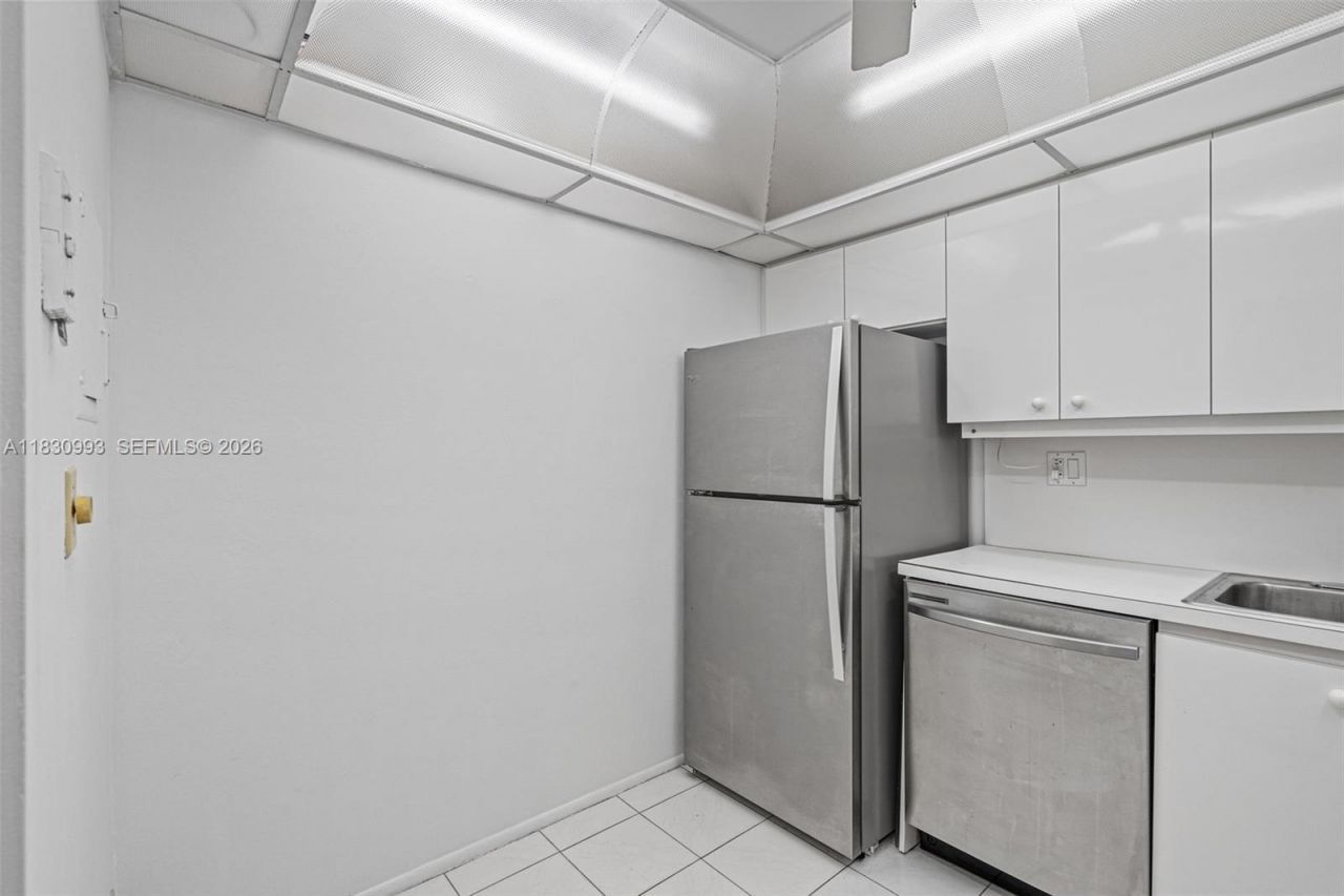 2030 S Ocean Dr, Unit 216, Hallandale Beach, FL 33009 Photo