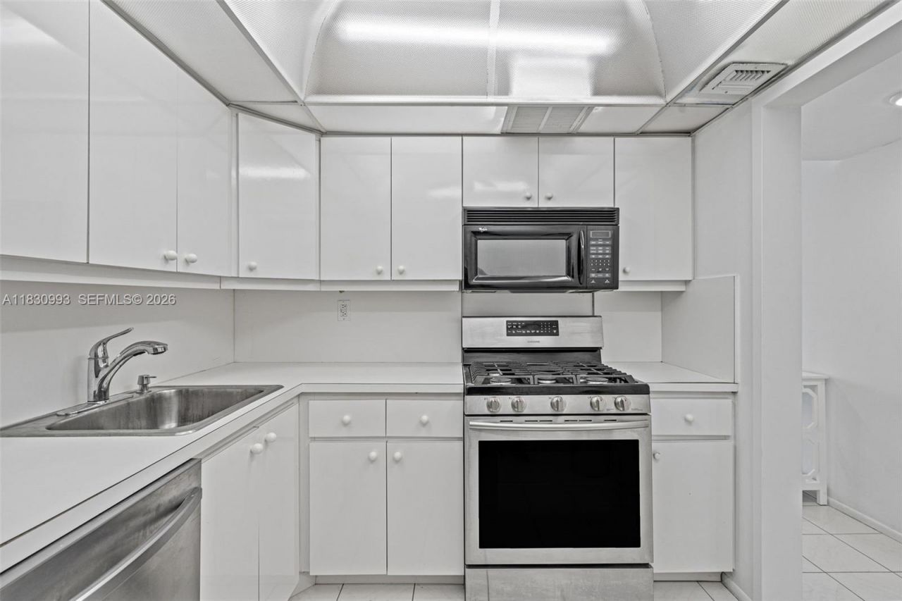 2030 S Ocean Dr, Unit 216, Hallandale Beach, FL 33009 Photo