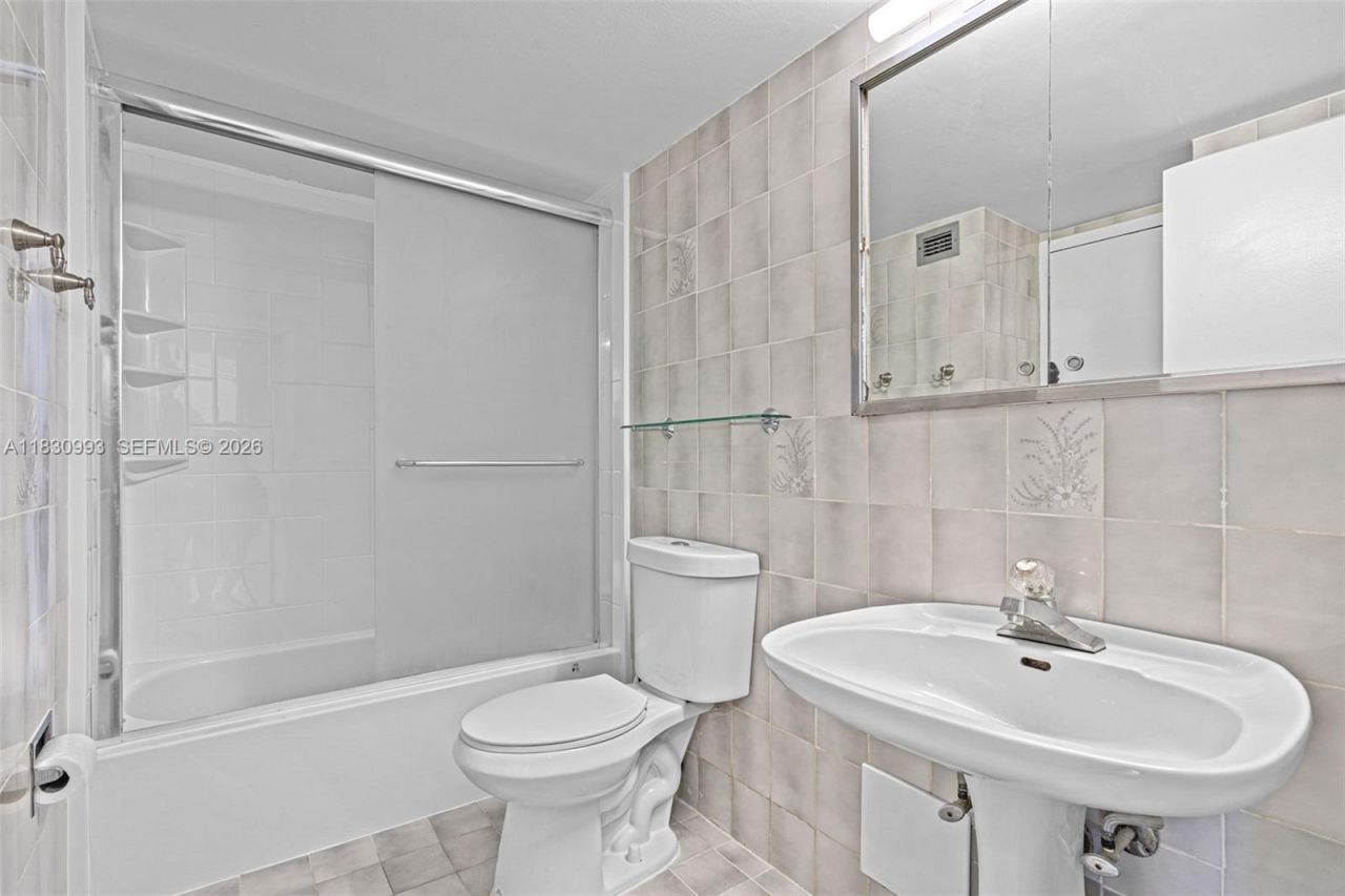 2030 S Ocean Dr, Unit 216, Hallandale Beach, FL 33009 Photo