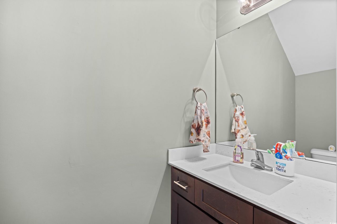 715 Hobonny Loop Photo 15