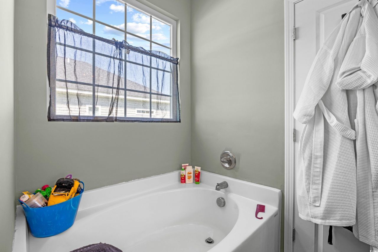 715 Hobonny Loop Photo 24