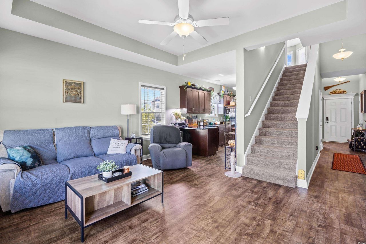 715 Hobonny Loop Photo 5