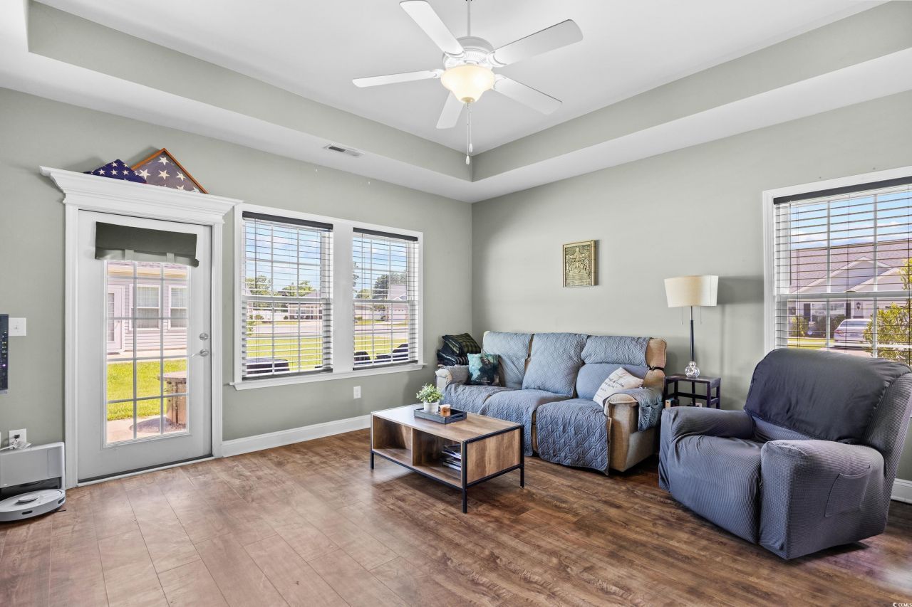 715 Hobonny Loop Photo 8