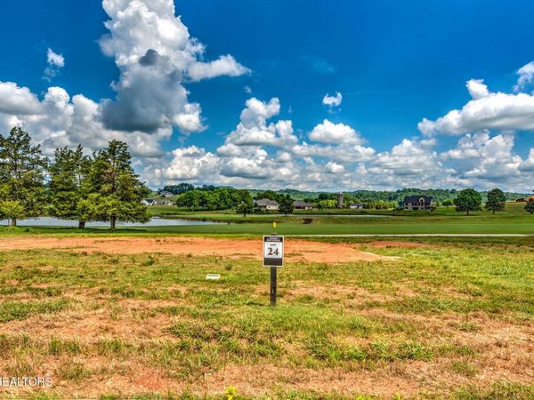 695 Black Bear Circle, Loudon, TN 37774