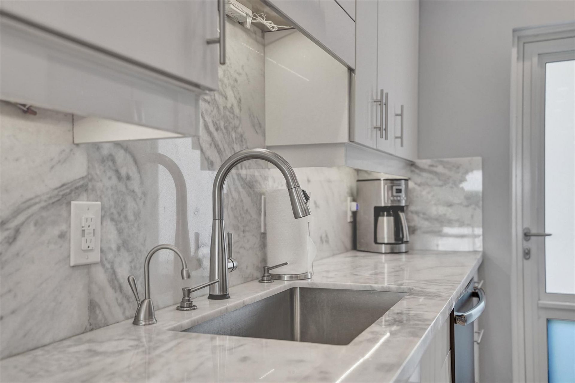 105 NE 19th Avenue, Unit 452, Deerfield Beach, FL 33441 Photo