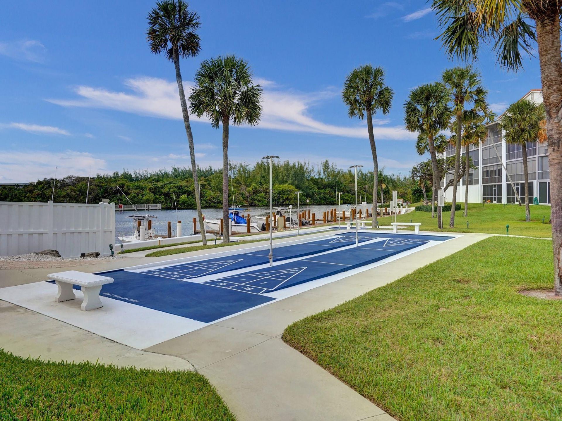 105 NE 19th Avenue, Unit 452, Deerfield Beach, FL 33441 Photo