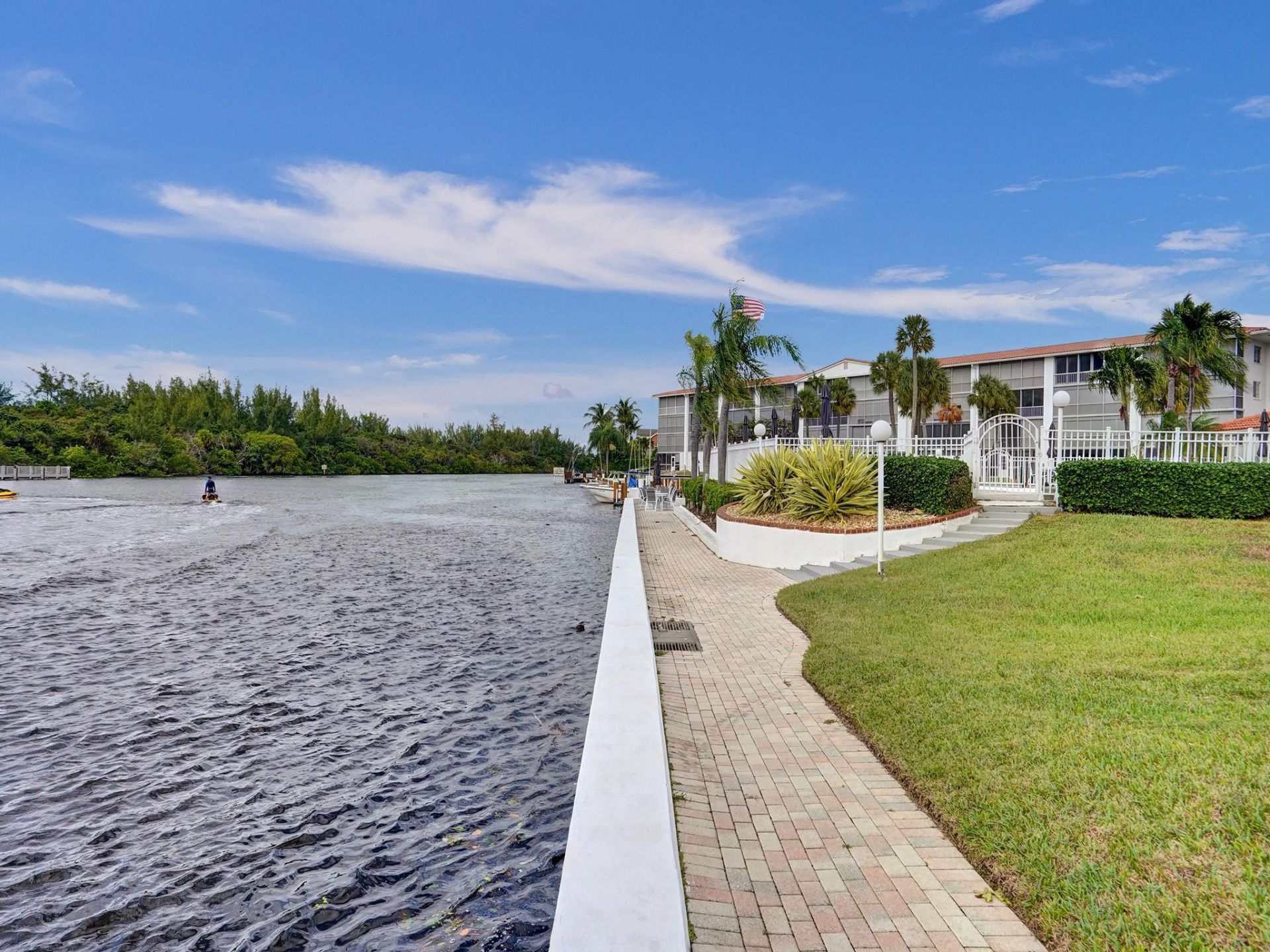 105 NE 19th Avenue, Unit 452, Deerfield Beach, FL 33441 Photo