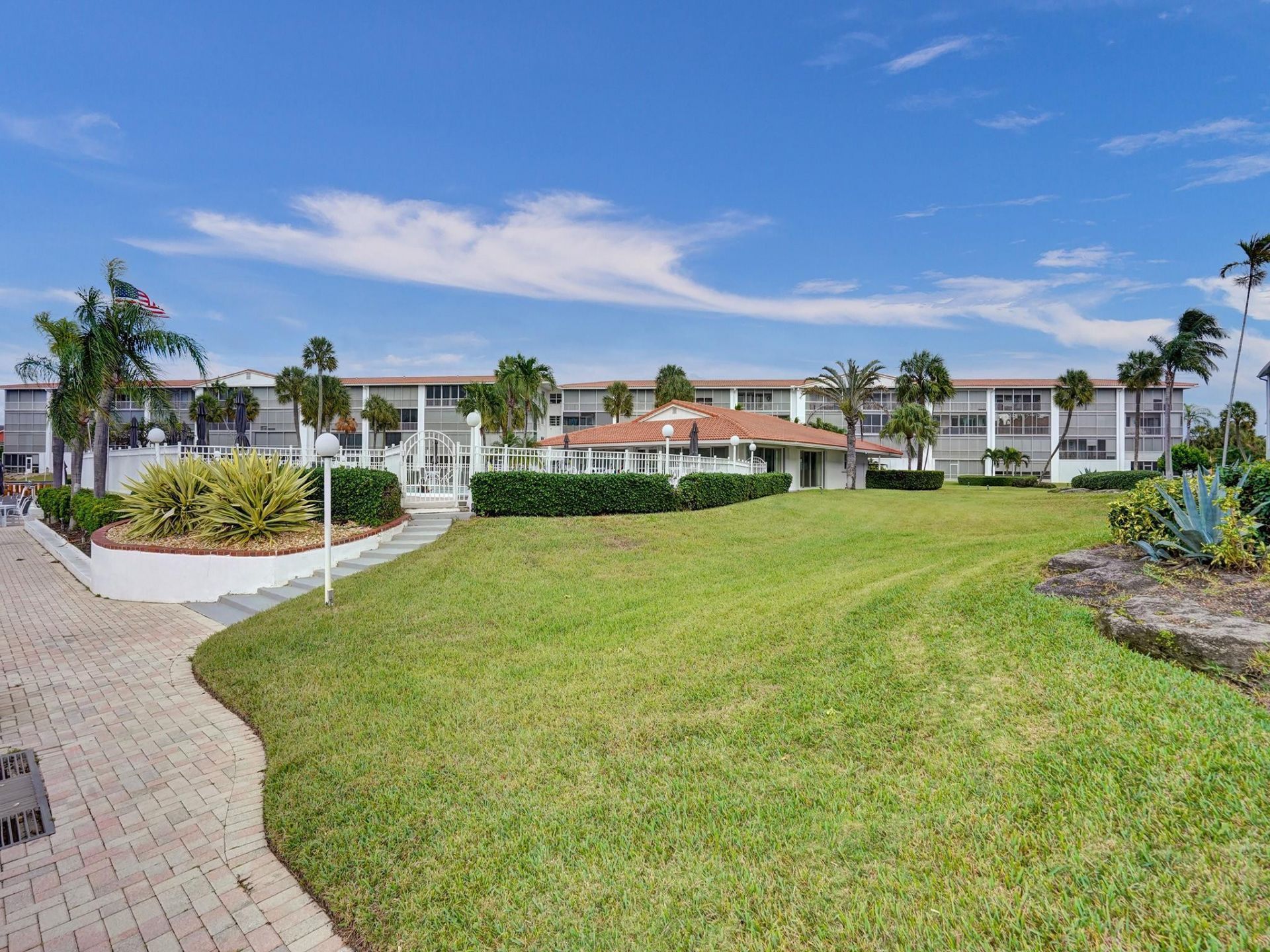 105 NE 19th Avenue, Unit 452, Deerfield Beach, FL 33441 Photo