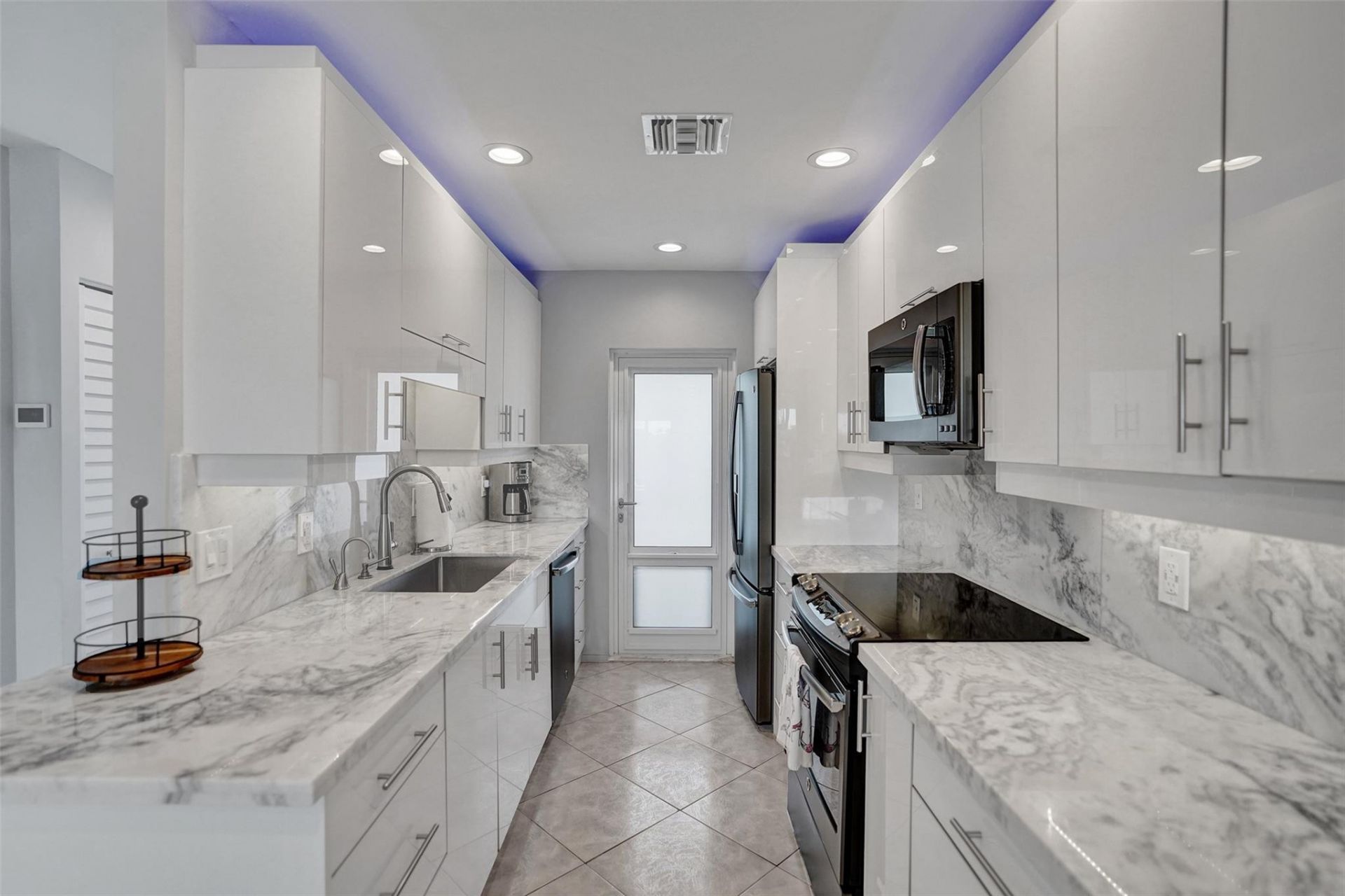 105 NE 19th Avenue, Unit 452, Deerfield Beach, FL 33441 Photo