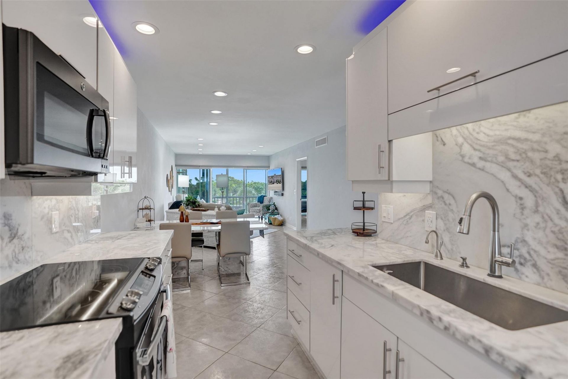 105 NE 19th Avenue, Unit 452, Deerfield Beach, FL 33441 Photo