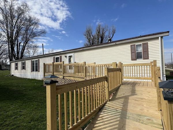 110 Oak St, Gladstone, IL 61437