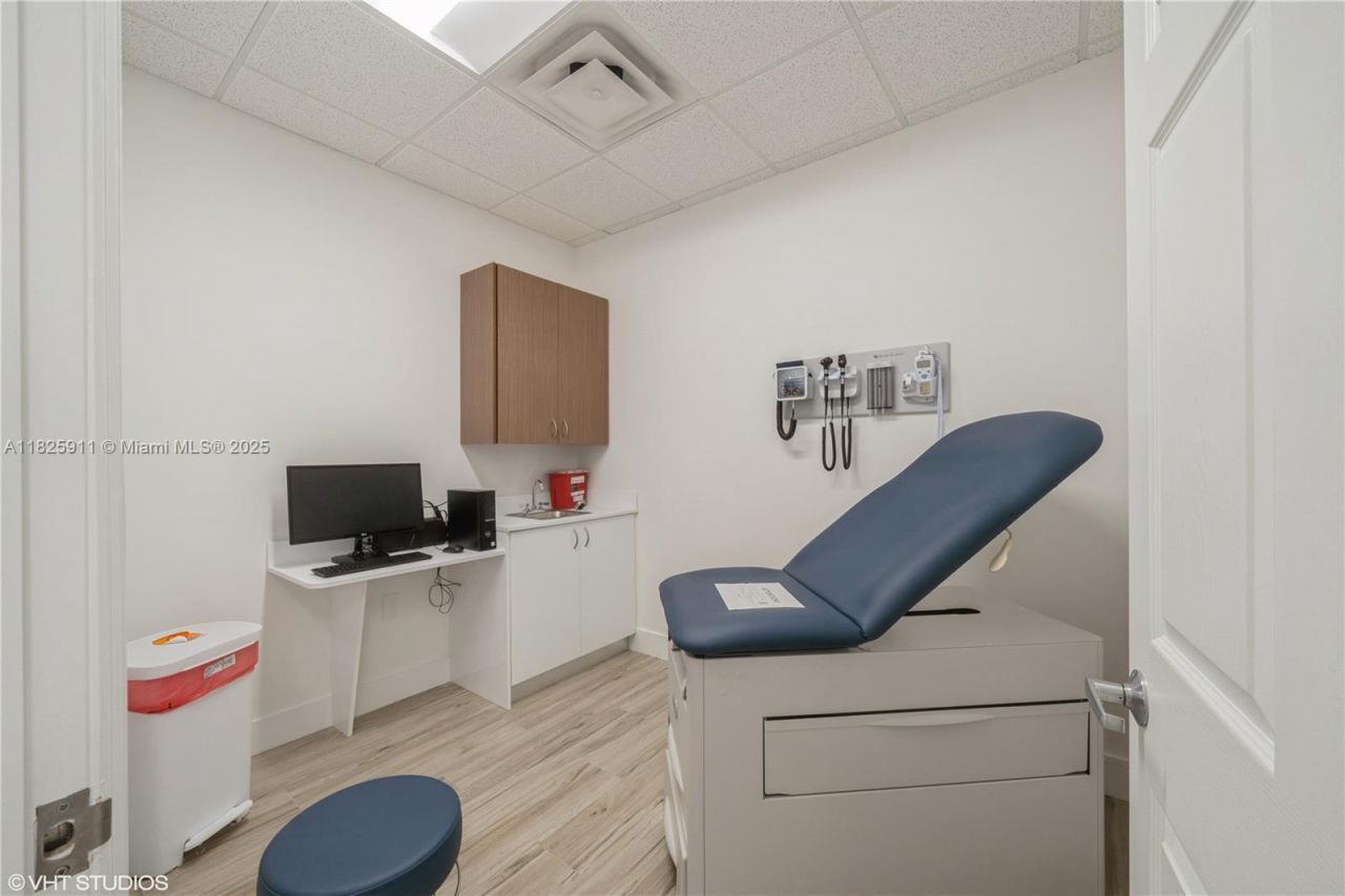 3333 20th St, Vero Beach, FL 32960 Photo