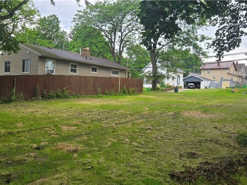 1080 Belleview Avenue, Barberton, OH 44203 Photo 3