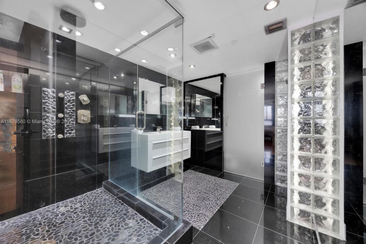 251 Crandon Blvd, Unit 1222, Key Biscayne, FL 33149 Photo