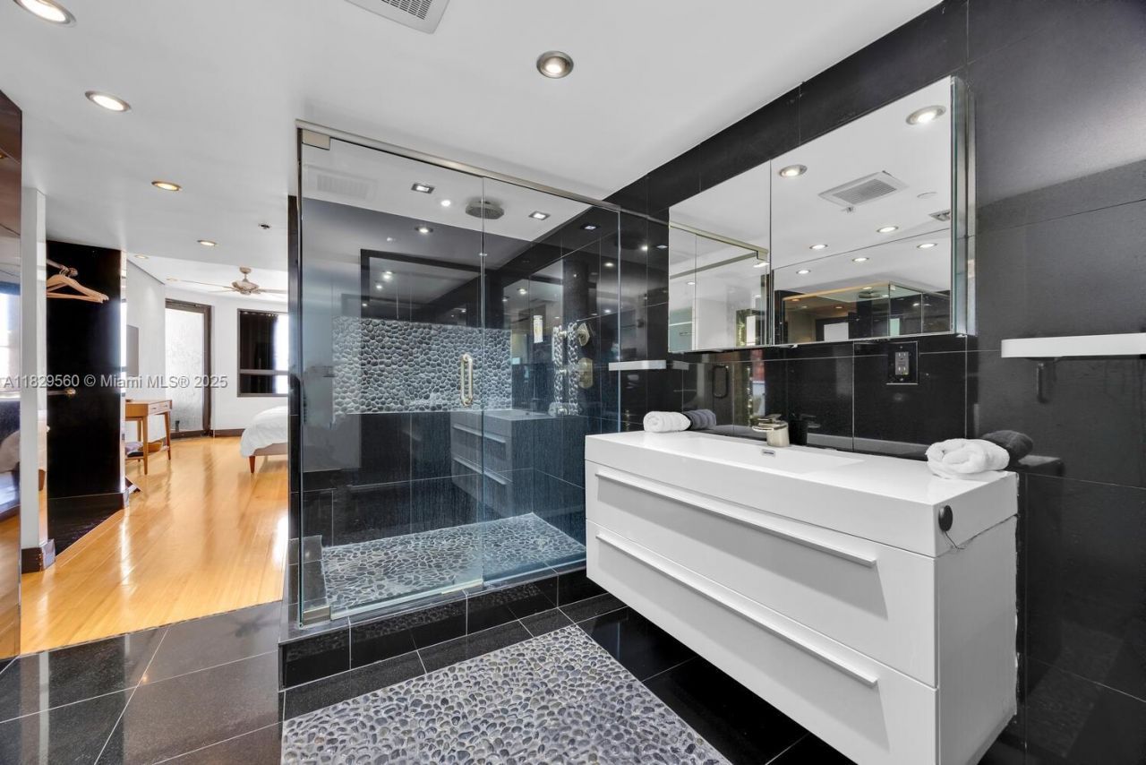 251 Crandon Blvd, Unit 1222, Key Biscayne, FL 33149 Photo