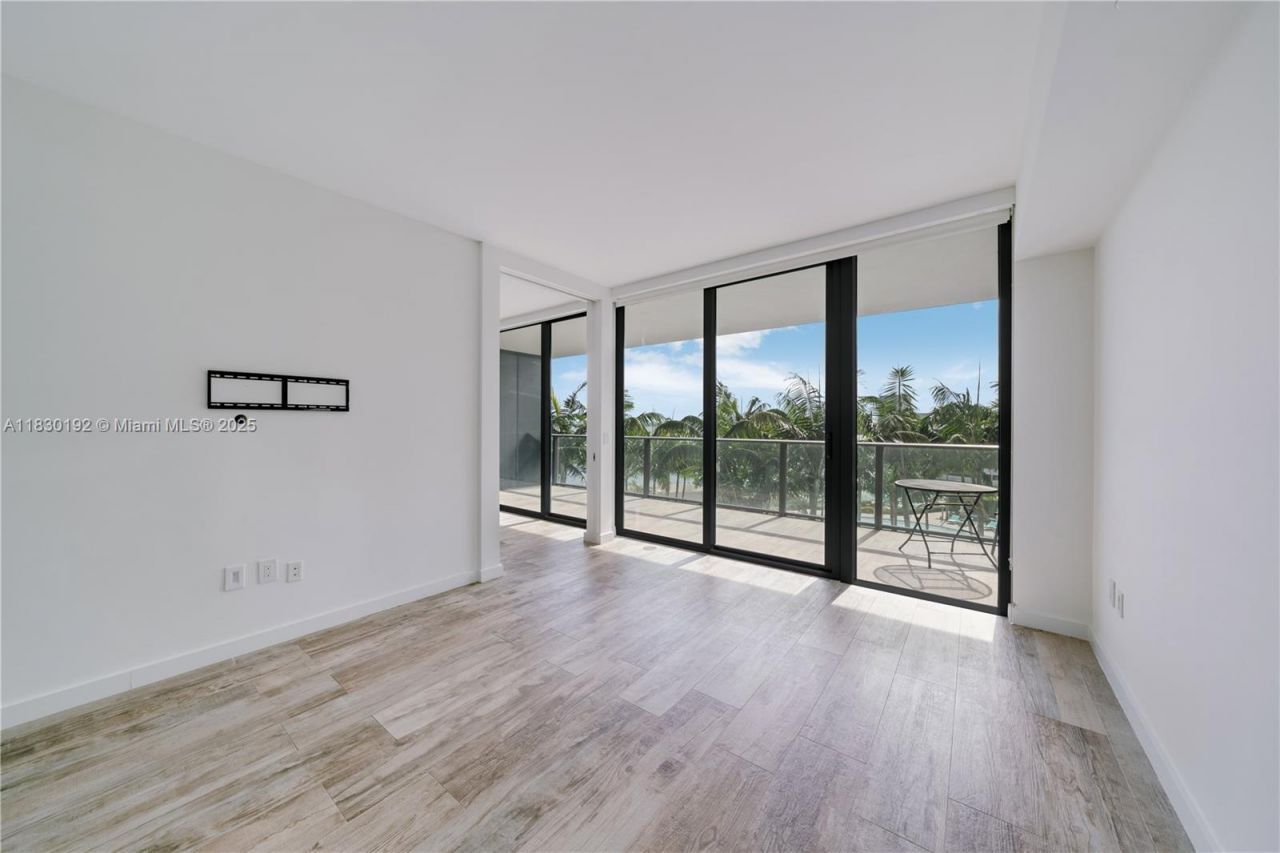 650 NE 32nd St, Unit 802, Miami, FL 33137 Photo