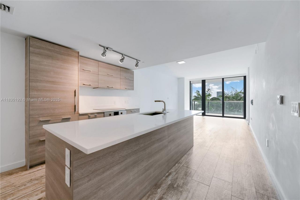 650 NE 32nd St, Unit 802, Miami, FL 33137 Photo