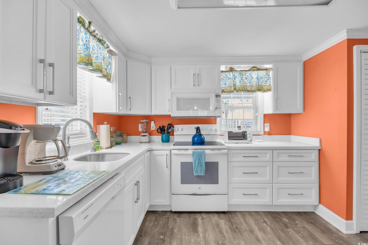 329 54th Ave. N Photo 8