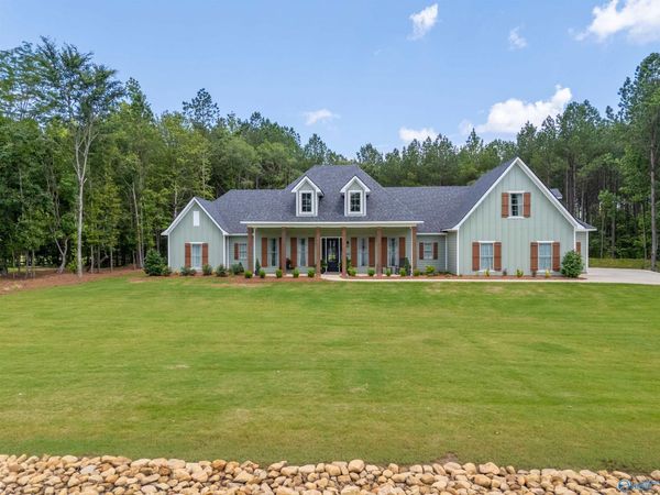 300 Stonewood Trail, Springville, AL 35146